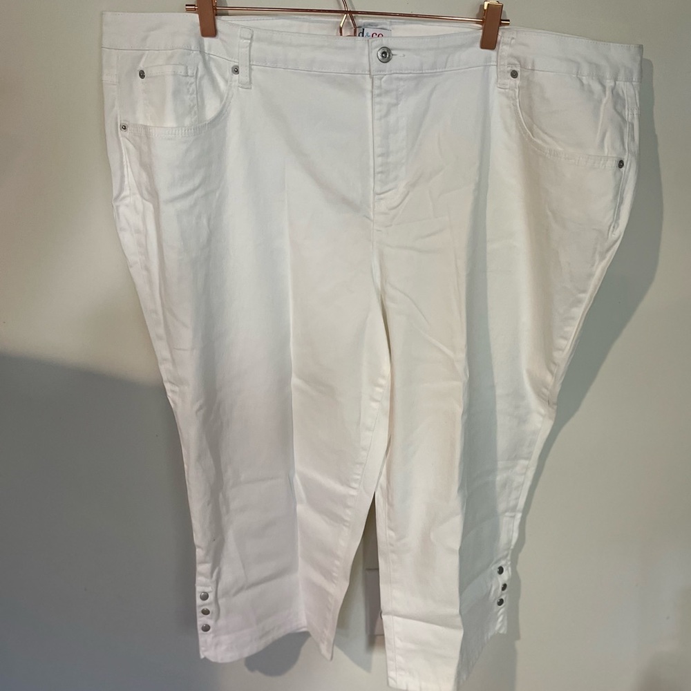 COPY - D & Co. White Cropped Summer Pants Plus Size 26W